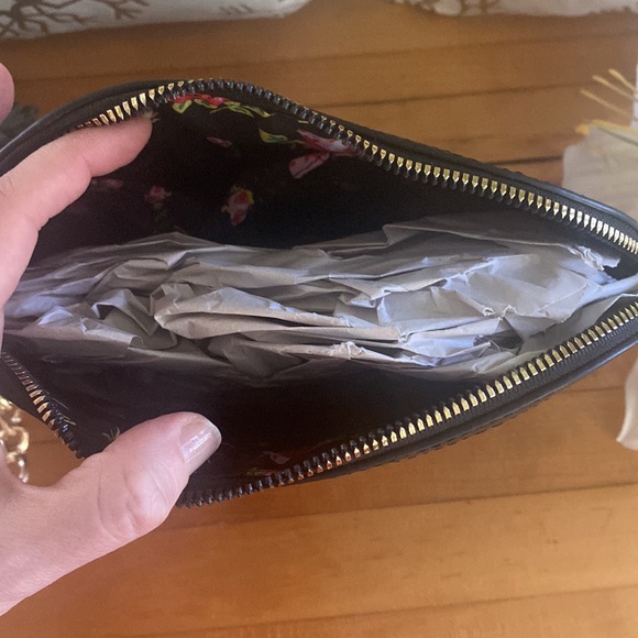 Betsey Johnson 'Margie' Embossed Lizard Crossbody, Black - Picture 10 of 15